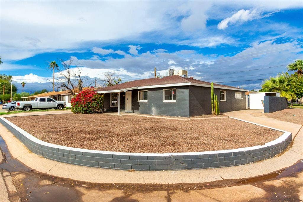 10 BR in Phoenix