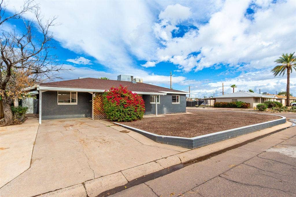 10 BR in Phoenix