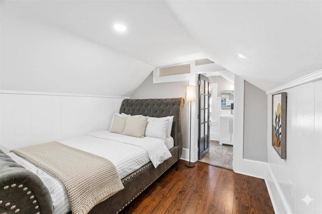6 BR in East Point