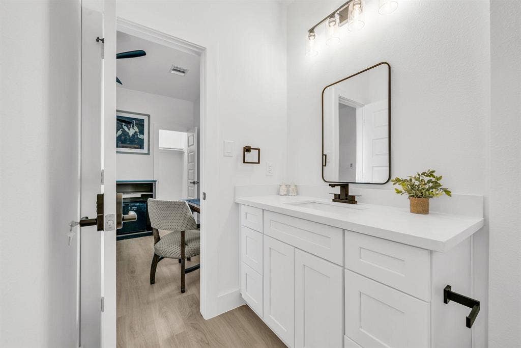 5 BR in Houston