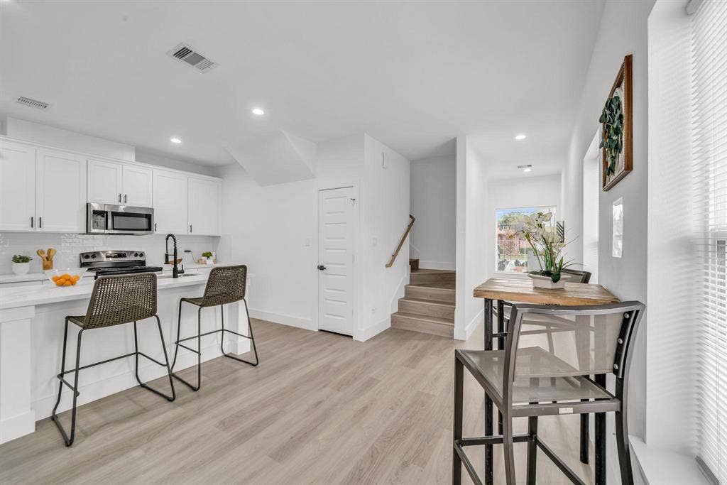 5 BR in Houston