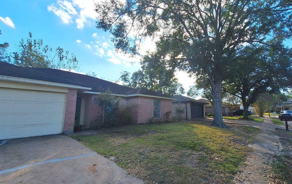 4 BR in Houston