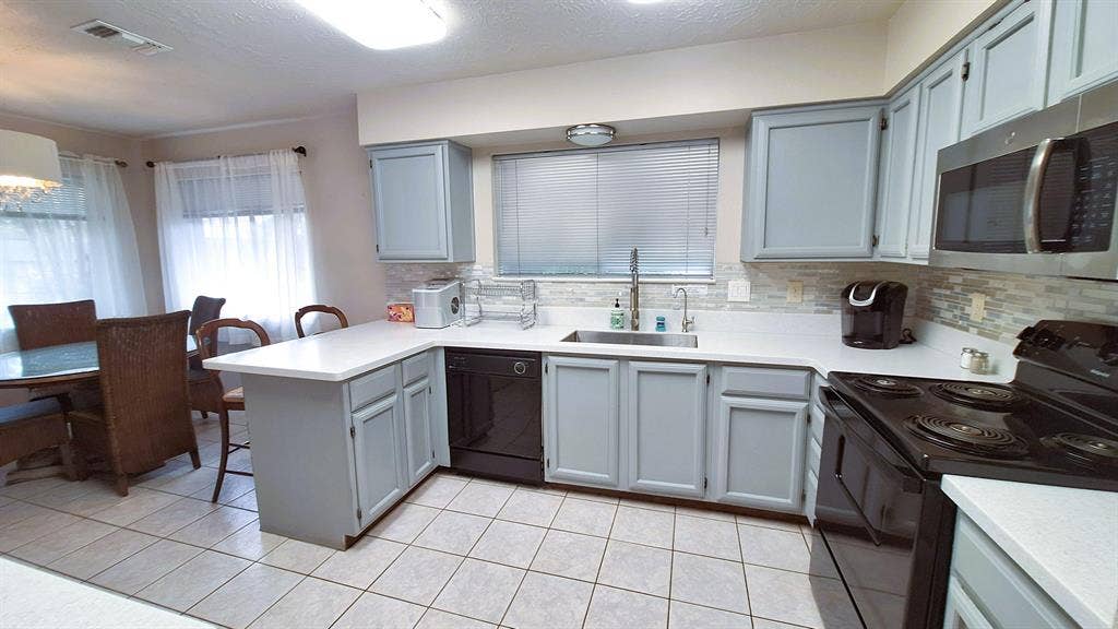 4 BR in Houston
