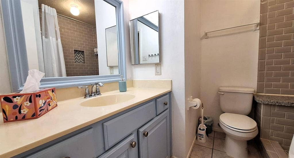 4 BR in Houston