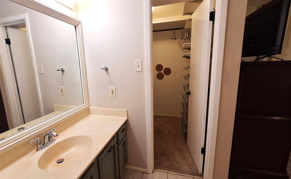 4 BR in Houston