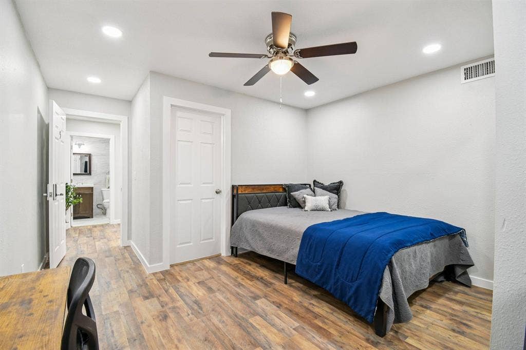 10 BR in Glendale