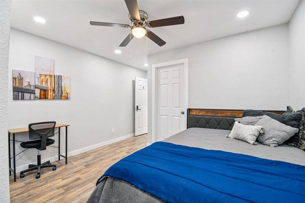 10 BR in Glendale