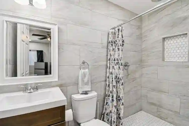 10 BR in Glendale
