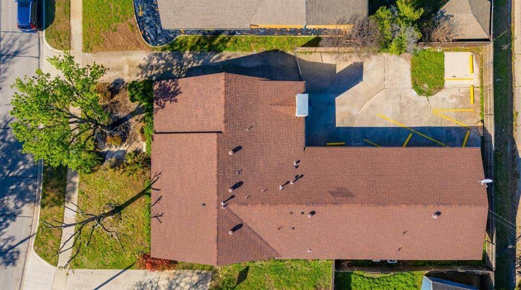 6 BR in Denton
