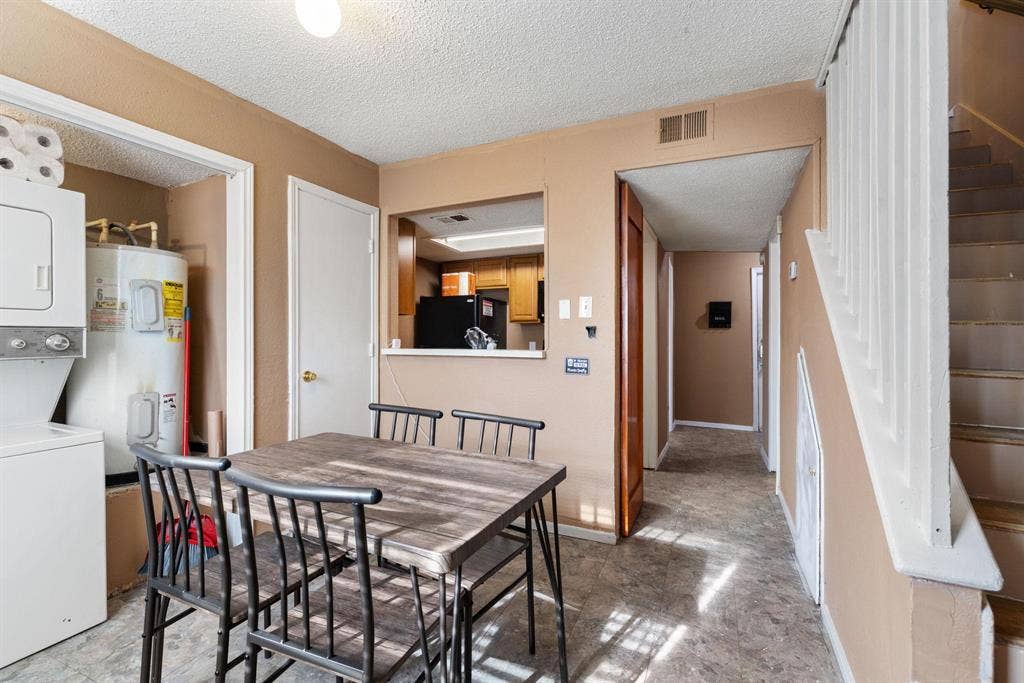 3 BR in Dallas