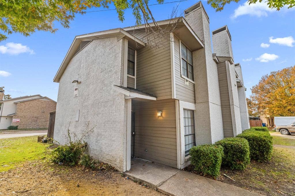 3 BR in Dallas