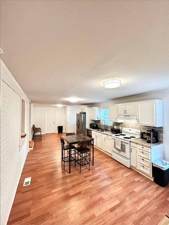 6 BR in Charlotte