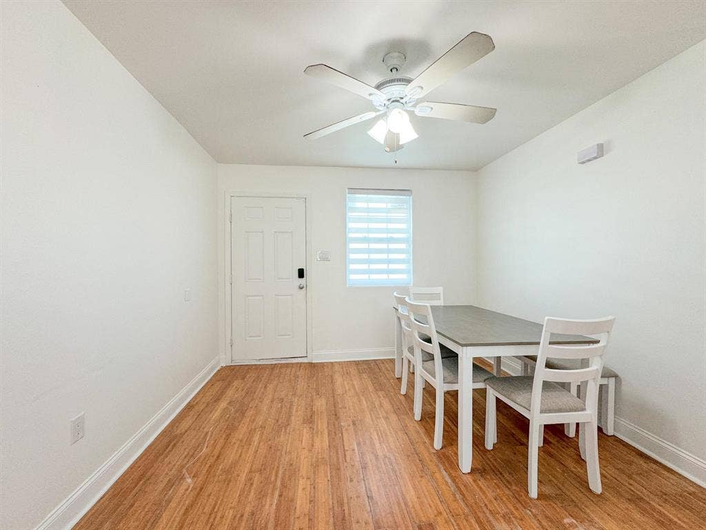6 BR in Sanford