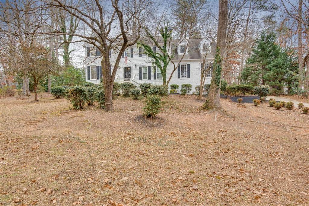 6 BR in Marietta