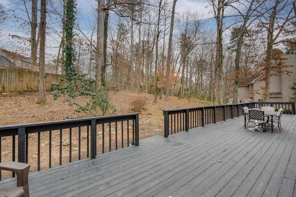 6 BR in Marietta