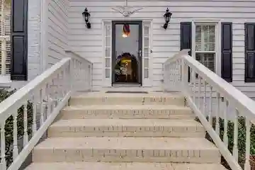 6 BR in Marietta