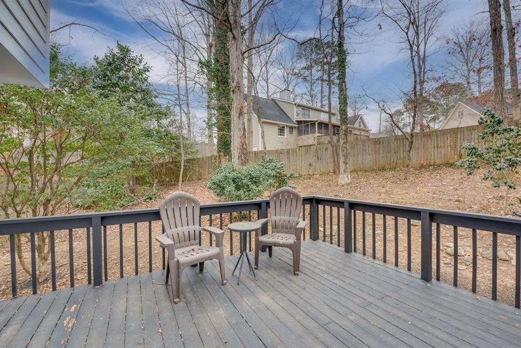 6 BR in Marietta