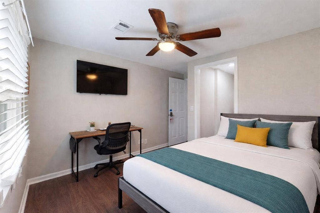 7 BR in Decatur