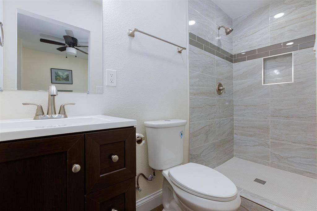 5 BR in Las Vegas