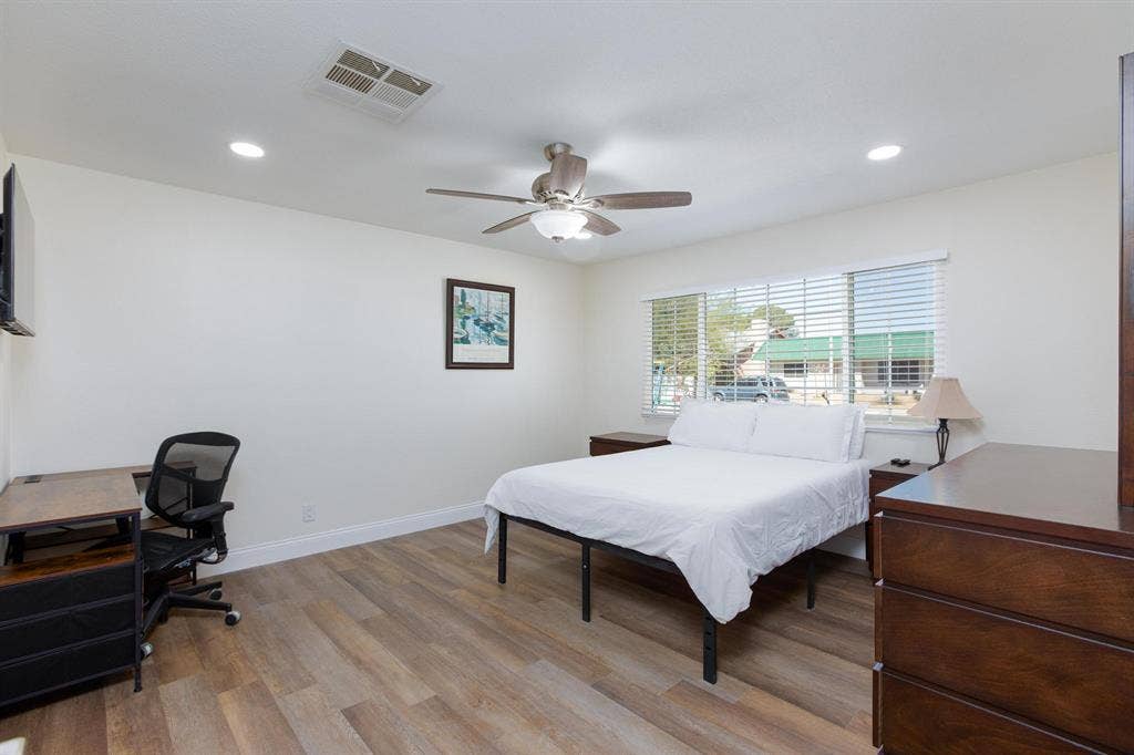 5 BR in Las Vegas