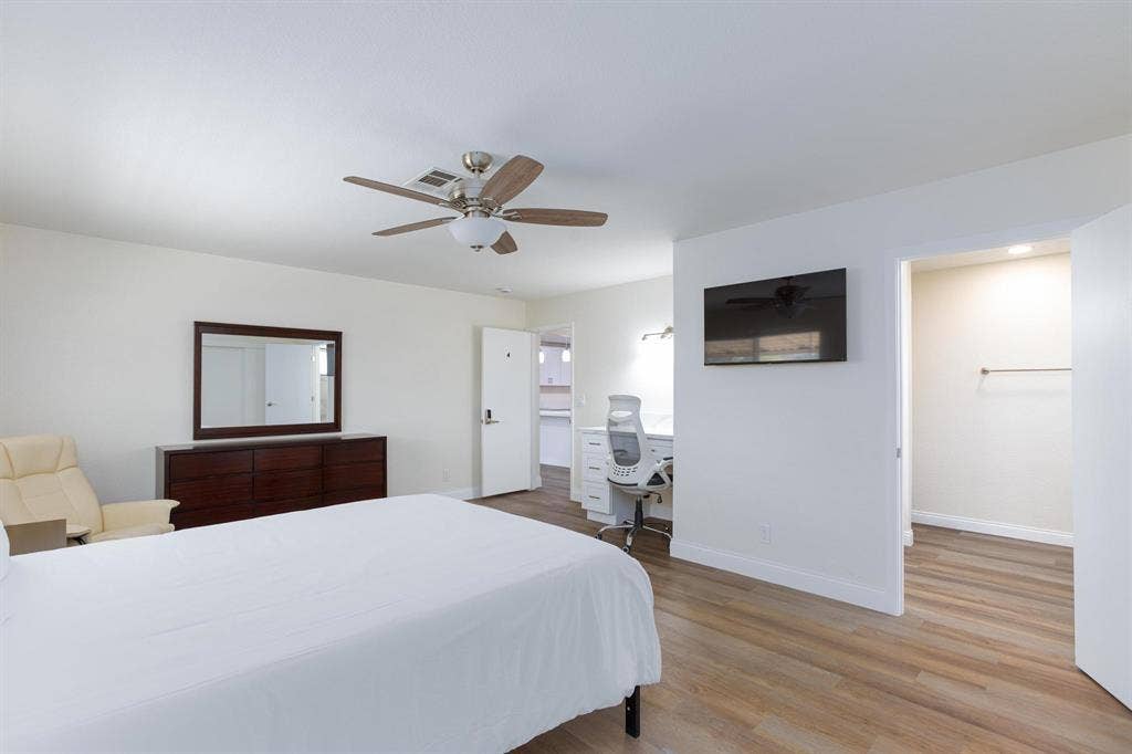 5 BR in Las Vegas