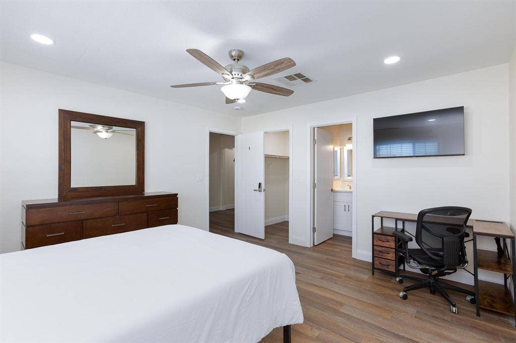 5 BR in Las Vegas