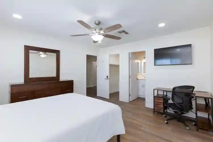 5 BR in Las Vegas