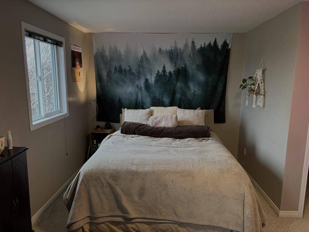 Two rooms available May-April 2027