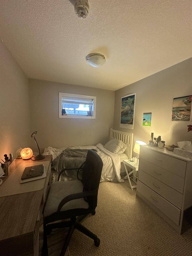 Two rooms available May-April 2027