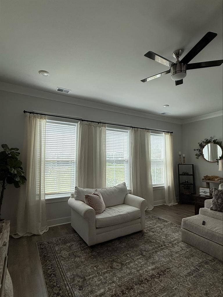 Townhouse for rent in Midtown