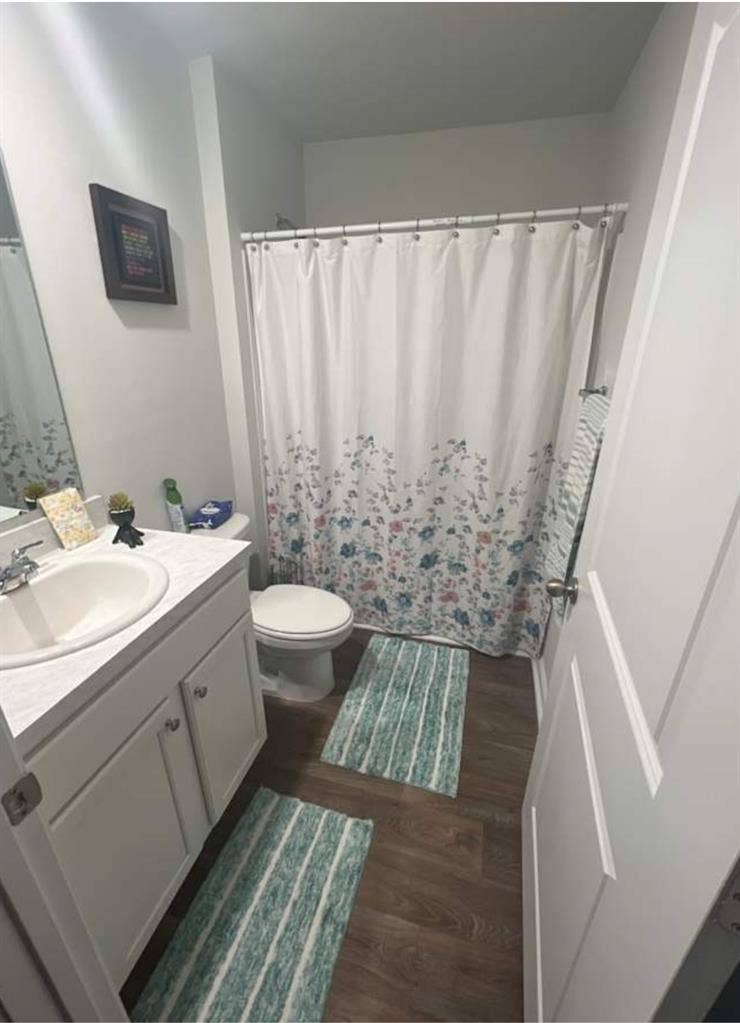 New house, 2 rooms for rent.