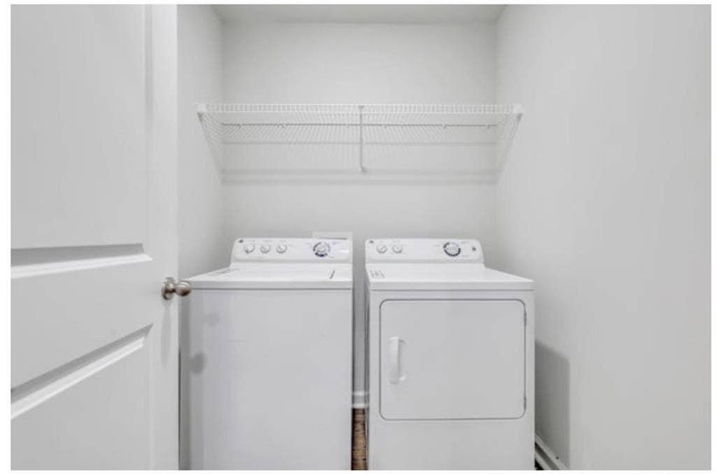 New house, 2 rooms for rent.