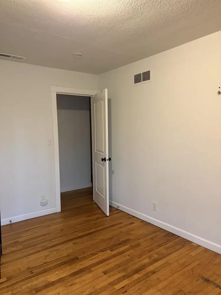 Dog-Friendly Near TriMet & Shopping