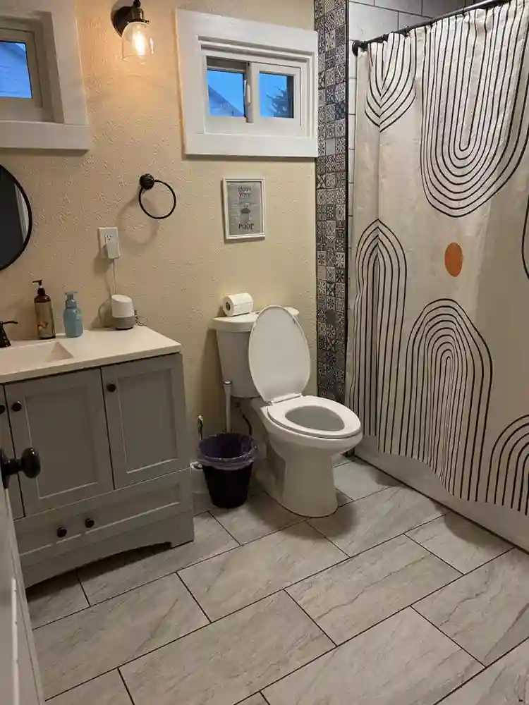 Dog-Friendly Near TriMet & Shopping
