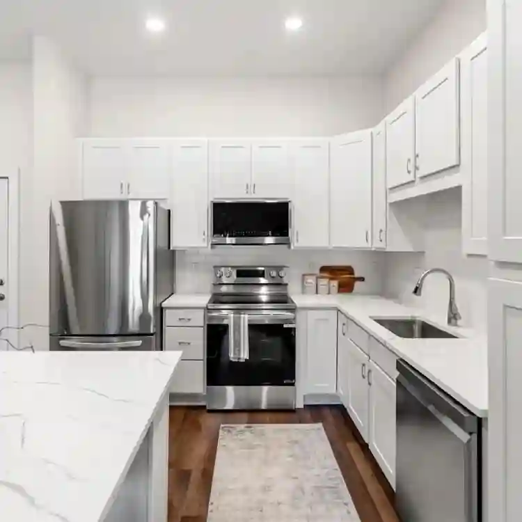 2 Bedroom Large Modern Apartment