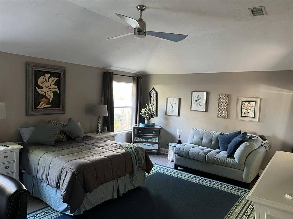 Beautiful master bedroom suite
