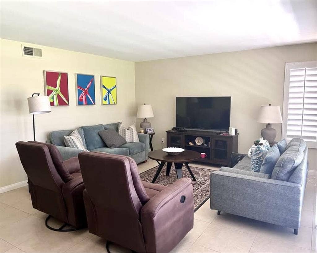 Looking for Roommate