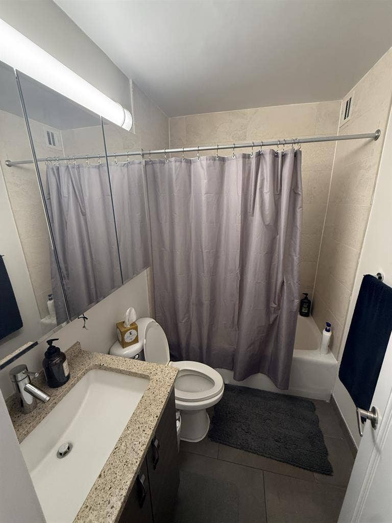 Room available in Murray Hill Apt