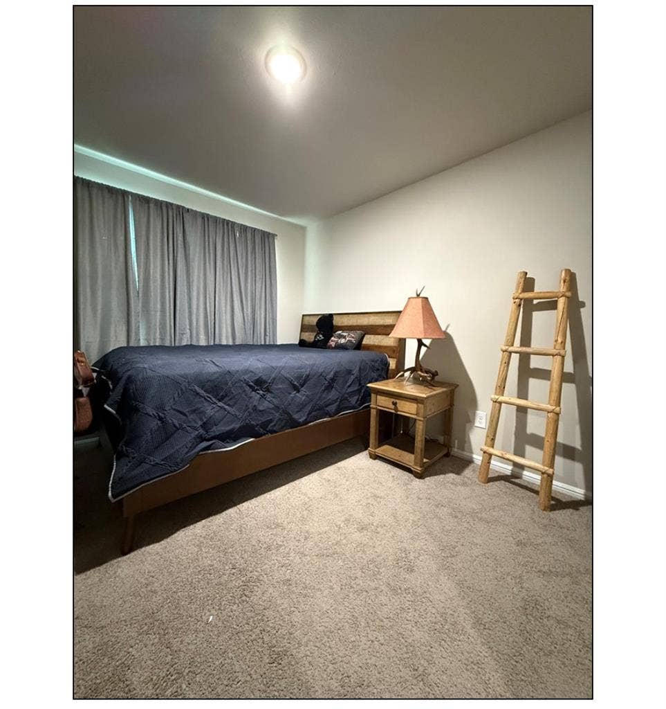 1 ROOM FOR RENT