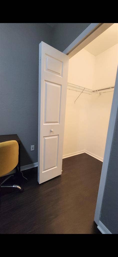 Furnished room with the private bat