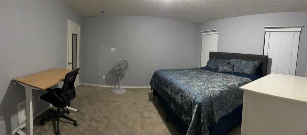 Room available for rent