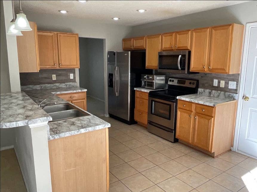 3 Room near park and Greenway