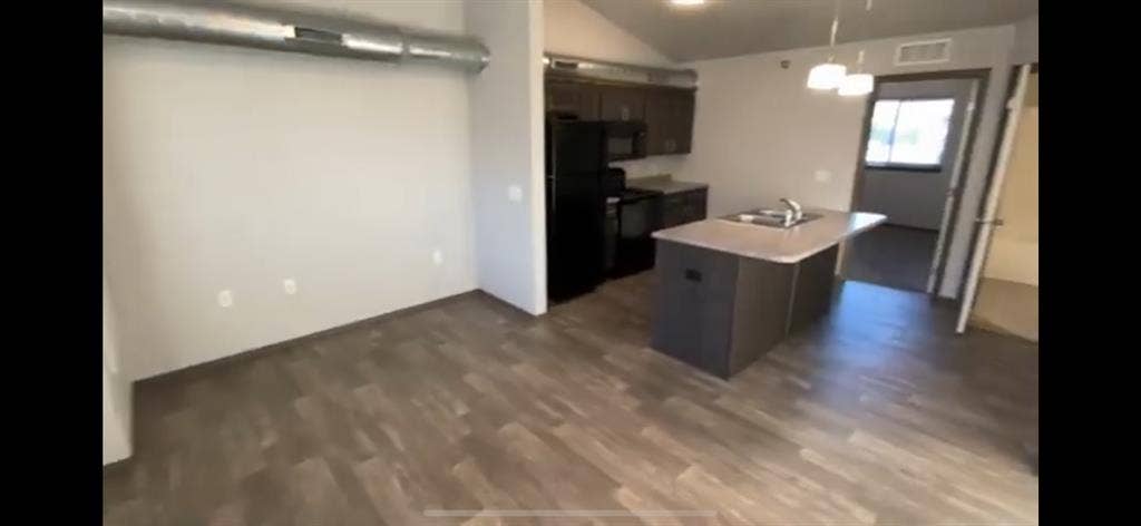 Townhouse Flat Sublease
