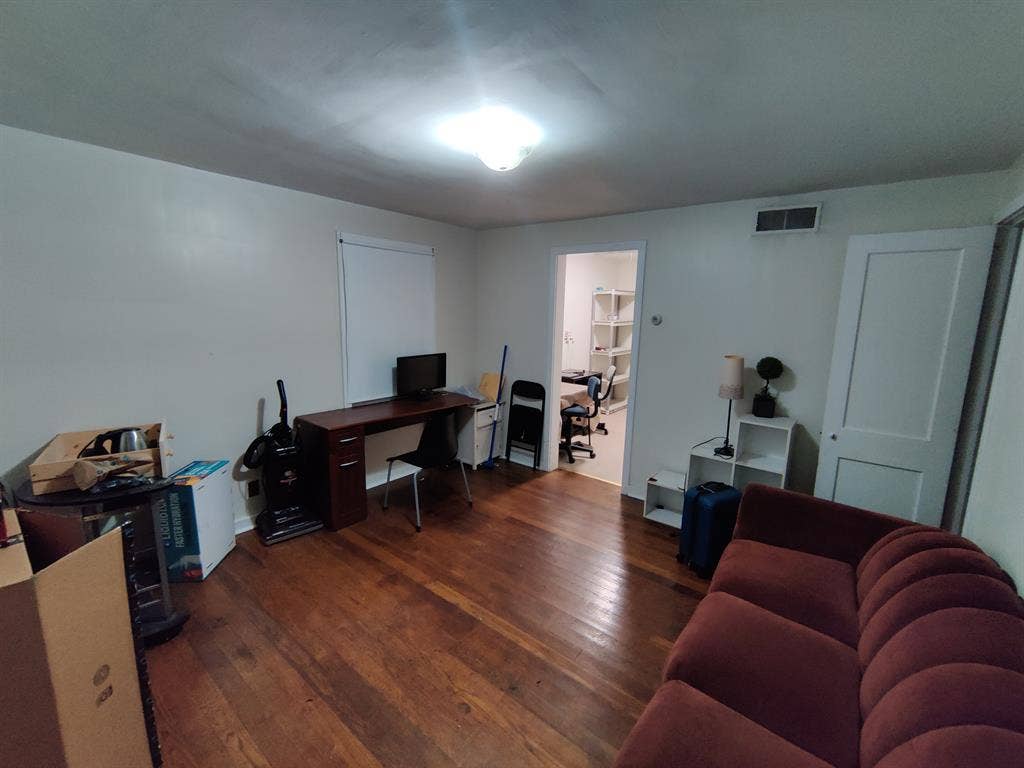 Rooms in downtown Newark, DE. UDEL
