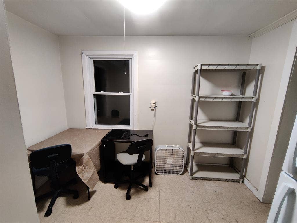 Rooms in downtown Newark, DE. UDEL