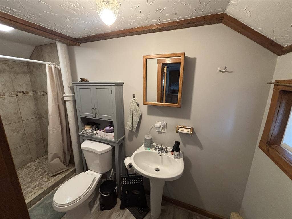 1 br available in 2 br house