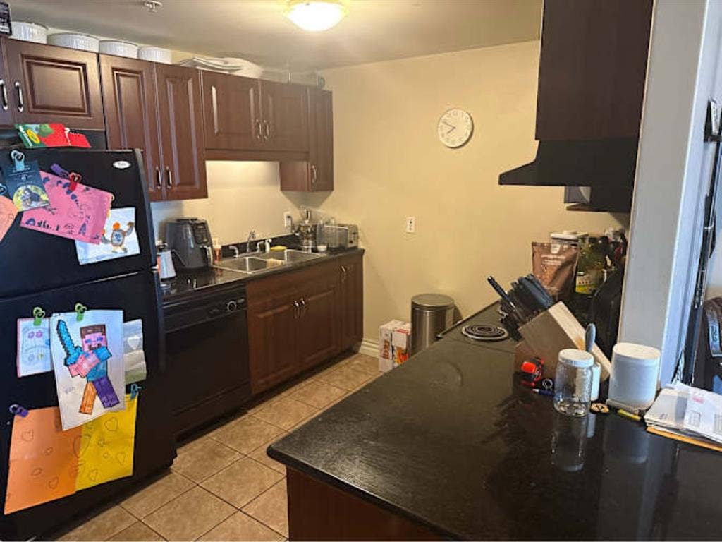 1 room in 2bdrm apartment.