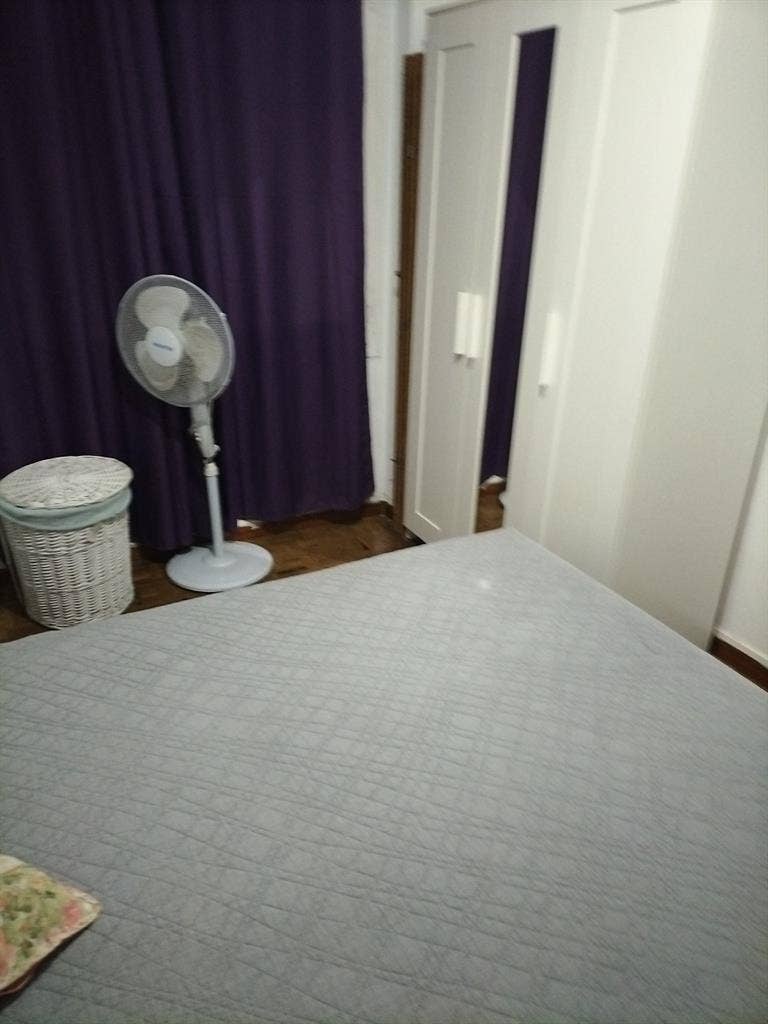 Habitación amplia en el Clot