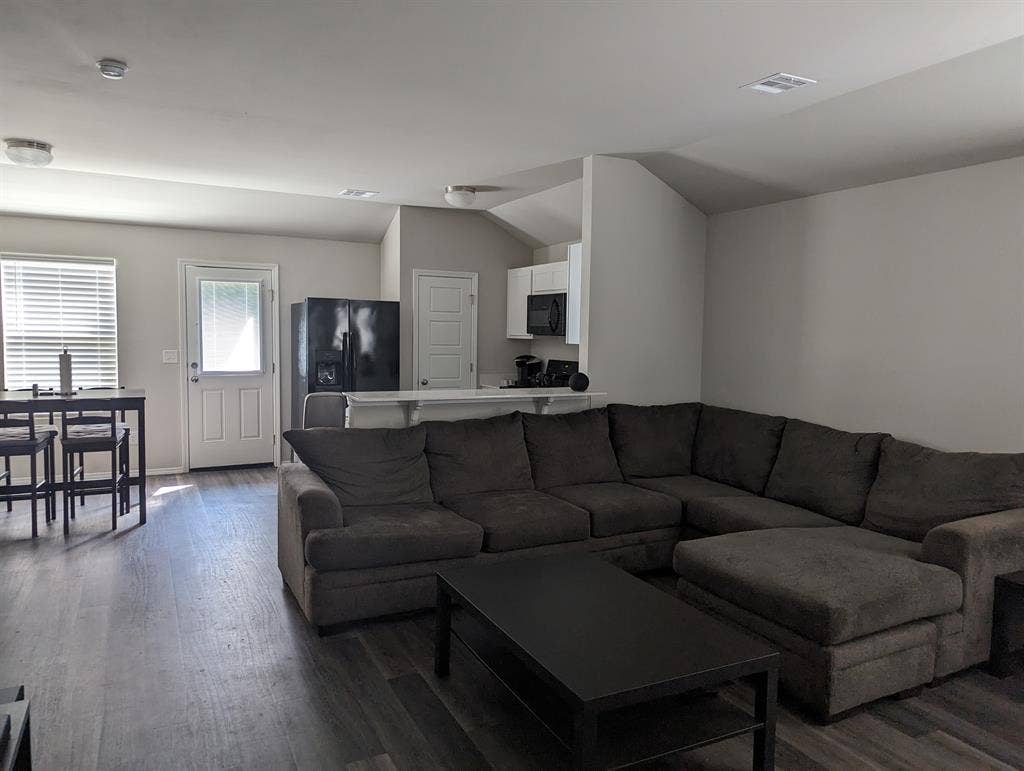 Room for rent near Downtown Edmond