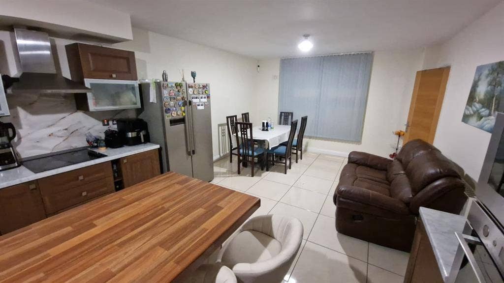 Spacious room for rent for a female